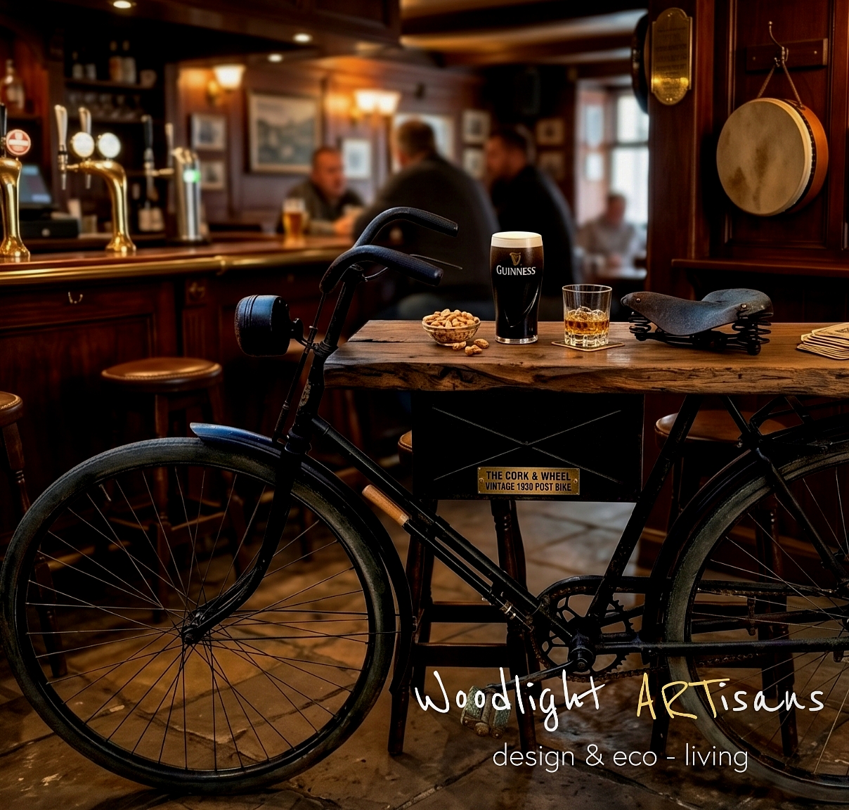 Proyecto de bicicleta de tropa de la segunda guerra mundial convertida en una mesa por los artesanos de woodlight ARTisans.